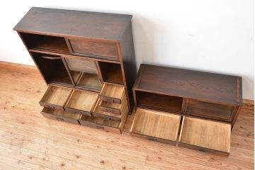 アンティーク家具　☆古民具・骨董　前面黒柿材貼り　二段重ね茶箪笥(茶棚、飾り棚)