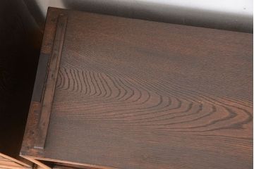 アンティーク家具　☆古民具・骨董　前面黒柿材貼り　二段重ね茶箪笥(茶棚、飾り棚)