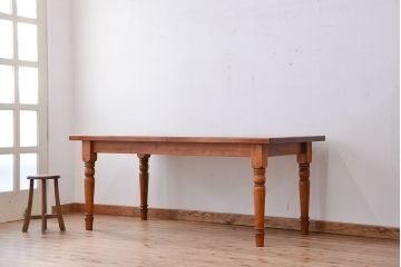 中古　海外製アンティークショップで購入　カントリー調ダイニングテーブル