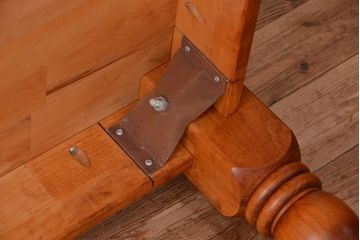 中古　海外製アンティークショップで購入　カントリー調ダイニングテーブル
