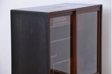 アンティーク家具　古民具・骨董　前面欅材　杢目の素晴らしい茶箪笥(茶箪笥、収納棚)
