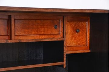 アンティーク家具　古民具・骨董　前面欅材　杢目の素晴らしい茶箪笥(茶箪笥、収納棚)
