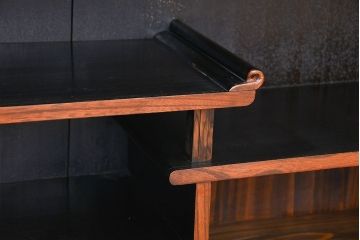 アンティーク家具　古民具・骨董　前面欅材　杢目の素晴らしい茶箪笥(茶箪笥、収納棚)