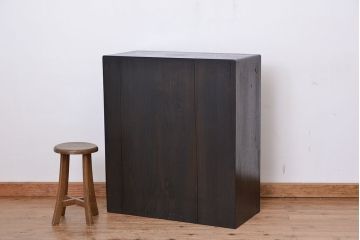 アンティーク家具　古民具・骨董　前面欅材　杢目の素晴らしい茶箪笥(茶箪笥、収納棚)