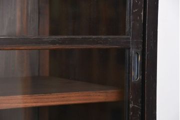 アンティーク家具　アンティーク　古い木のシックな二段重ね収納棚(飾り棚、食器棚)