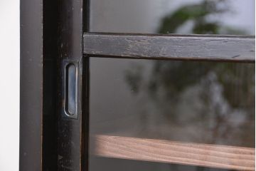 アンティーク家具　アンティーク　古い木のシックな二段重ね収納棚(飾り棚、食器棚)