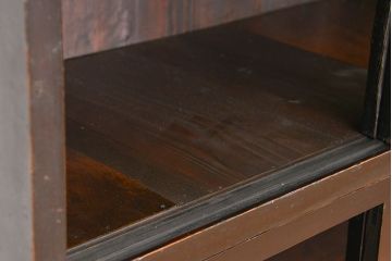 アンティーク家具　アンティーク　古い木のシックな二段重ね収納棚(飾り棚、食器棚)