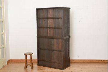 アンティーク家具　アンティーク　古い木のシックな二段重ね収納棚(飾り棚、食器棚)