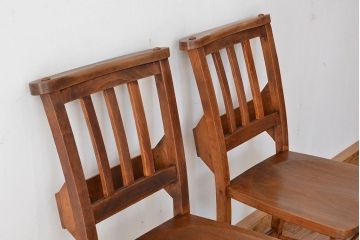 アンティーク家具　イギリスアンティーク　古い木のかわいらしいチャーチチェア2脚セット(教会椅子/イス)