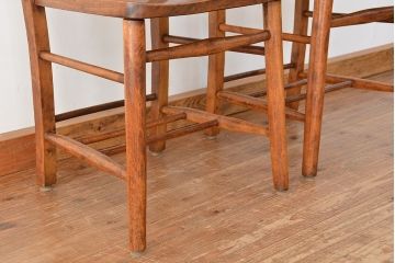 アンティーク家具　イギリスアンティーク　古い木のかわいらしいチャーチチェア2脚セット(教会椅子/イス)