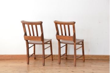 アンティーク家具　イギリスアンティーク　古い木のかわいらしいチャーチチェア2脚セット(教会椅子/イス)