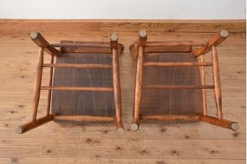 アンティーク家具　イギリスアンティーク　古い木のかわいらしいチャーチチェア2脚セット(教会椅子/イス)