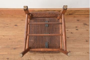 アンティーク家具　イギリスアンティーク　古い木のかわいらしいチャーチチェア(教会椅子/イス)