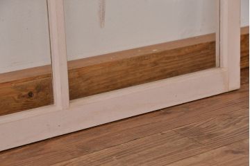 昭和レトロ　ペンキのはげたフィックス窓(固定窓、はめ殺し戸、明り取り)