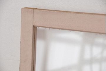 昭和レトロ　ペンキのはげたフィックス窓(固定窓、はめ殺し戸、明り取り)