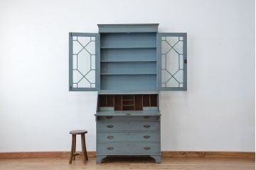 ヴィンテージ家具　イギリスビンテージ　1960年頃　アンティークペイント　かわいらしいビューローブックケース