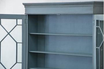 ヴィンテージ家具　イギリスビンテージ　1960年頃　アンティークペイント　かわいらしいビューローブックケース