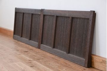 アンティーク建具　素朴な木味が魅力の小さな引き戸2枚セット(板戸)(R-011527)