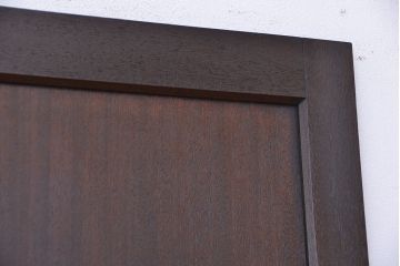 アンティーク　古い木のレトロでシンプルなドア(扉)?