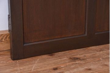 アンティーク　古い木のレトロでシンプルなドア(扉)?