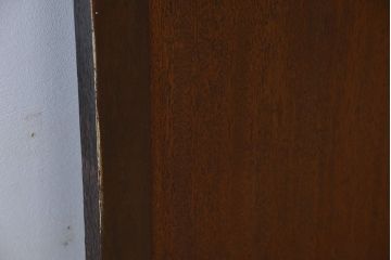 アンティーク　古い木のレトロでシンプルなドア(扉)