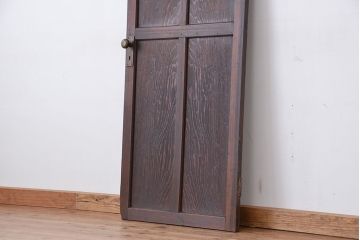 アンティーク　古い木のレトロでシンプルなドア(扉)(3)