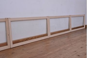 アンティーク建具　ペイント　昭和レトロな雰囲気漂うガラス戸4枚セット(明り取り、明かり取り、引き戸、窓)(R-011533)