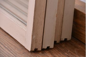 アンティーク建具　ペイント　昭和レトロな雰囲気漂うガラス戸4枚セット(明り取り、明かり取り、引き戸、窓)(R-011533)