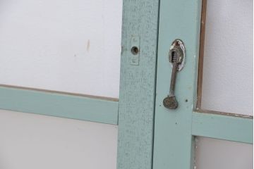 アンティーク　ペンキの剥げたガラス戸2枚セット(窓、引き戸)