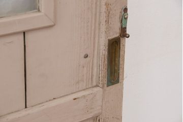 ★昭和レトロ　古いペンキの剥げた引き戸(ガラス、建具)