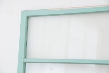 昭和レトロ　ペンキの剥げた古いガラス戸1枚(引き戸)