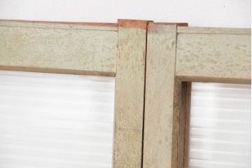昭和レトロ　ペンキの剥げたモールガラス引き戸2枚セット(窓)