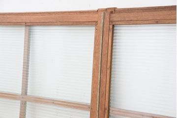 昭和レトロ　ペンキの剥げたモールガラス引き戸2枚セット(窓)