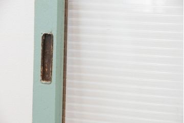 昭和レトロ　ペンキの剥げたモールガラス引き戸2枚セット(3)(ガラス、窓)