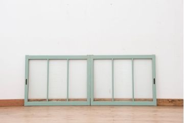 昭和レトロ　ペンキの剥げたモールガラス引き戸2枚セット(6)(ガラス、窓)