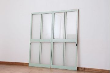 ★昭和レトロ　ペンキの剥げたガラス戸2枚セット(引き戸)