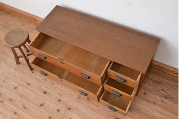 アンティーク家具　アンティーク　シンプルなローチェスト(ローボード)