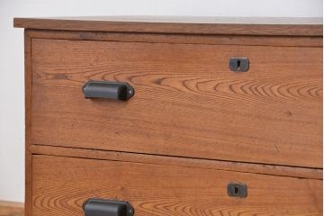アンティーク家具　アンティーク　シンプルなローチェスト(ローボード)