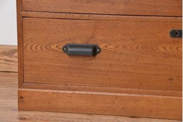 アンティーク家具　アンティーク　シンプルなローチェスト(ローボード)