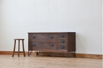 レトロ家具　昭和レトロ　シンプルな脚付きローチェスト(ローボード)