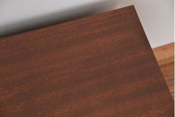 レトロ家具　昭和レトロ　シンプルな脚付きローチェスト(ローボード)