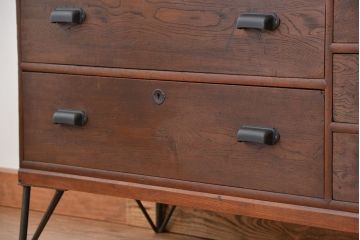 レトロ家具　昭和レトロ　シンプルな脚付きローチェスト(ローボード)