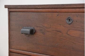 レトロ家具　昭和レトロ　シンプルな脚付きローチェスト(ローボード)
