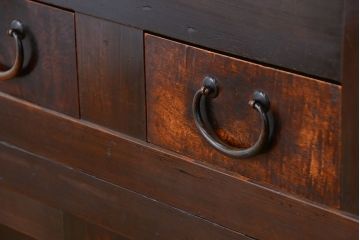 アンティーク家具　古民具・骨董　京都産　昇り引き出し付き美しい変わり型六尺水屋箪笥(食器棚、収納棚)