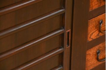 アンティーク家具　古民具・骨董　京都産　昇り引き出し付き美しい変わり型六尺水屋箪笥(食器棚、収納棚)