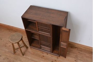 レトロ家具　昭和レトロ　古い木の下駄箱(収納棚)