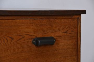 アンティーク家具　アンティーク　鉄脚付きワイドローチェスト(ローボード、タンス、箪笥)