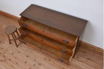 アンティーク家具　アンティーク　鉄脚付きワイドローチェスト?(ローボード、タンス、箪笥)