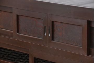 アンティーク家具　古民具・骨董　四尺水屋箪笥の鉄脚付きサイドボード(収納棚、リビングボード)