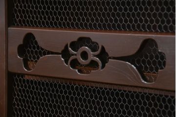 アンティーク家具　古民具・骨董　四尺水屋箪笥の鉄脚付きサイドボード(収納棚、リビングボード)